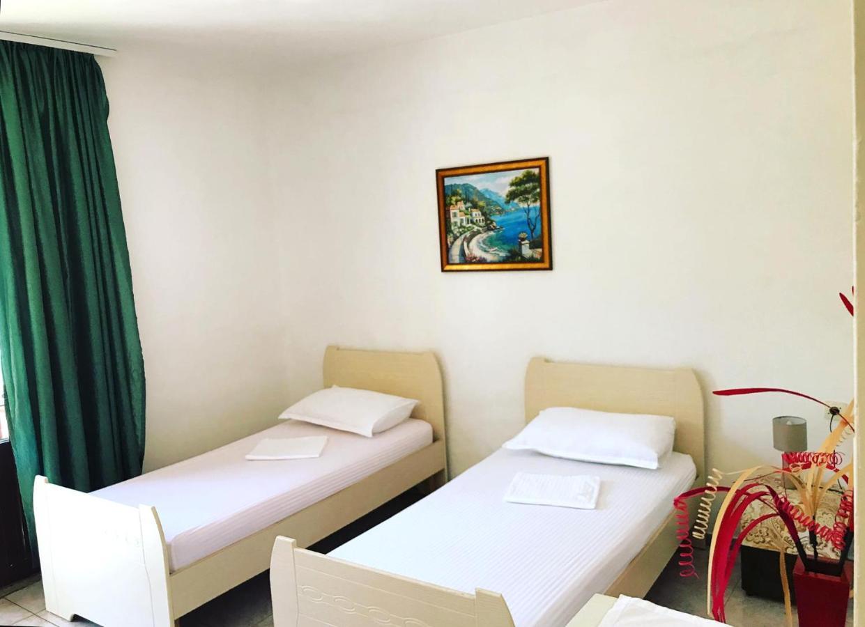 Vila Aliaj Luxury Apartment With 2 Rooms With Private Wonderful Terrace دراس المظهر الخارجي الصورة