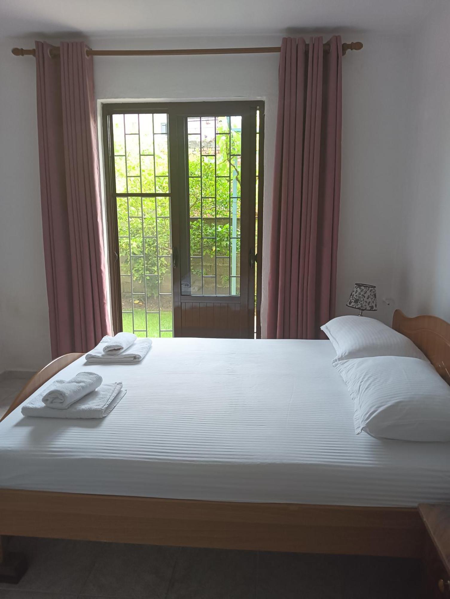 Vila Aliaj Luxury Apartment With 2 Rooms With Private Wonderful Terrace دراس المظهر الخارجي الصورة