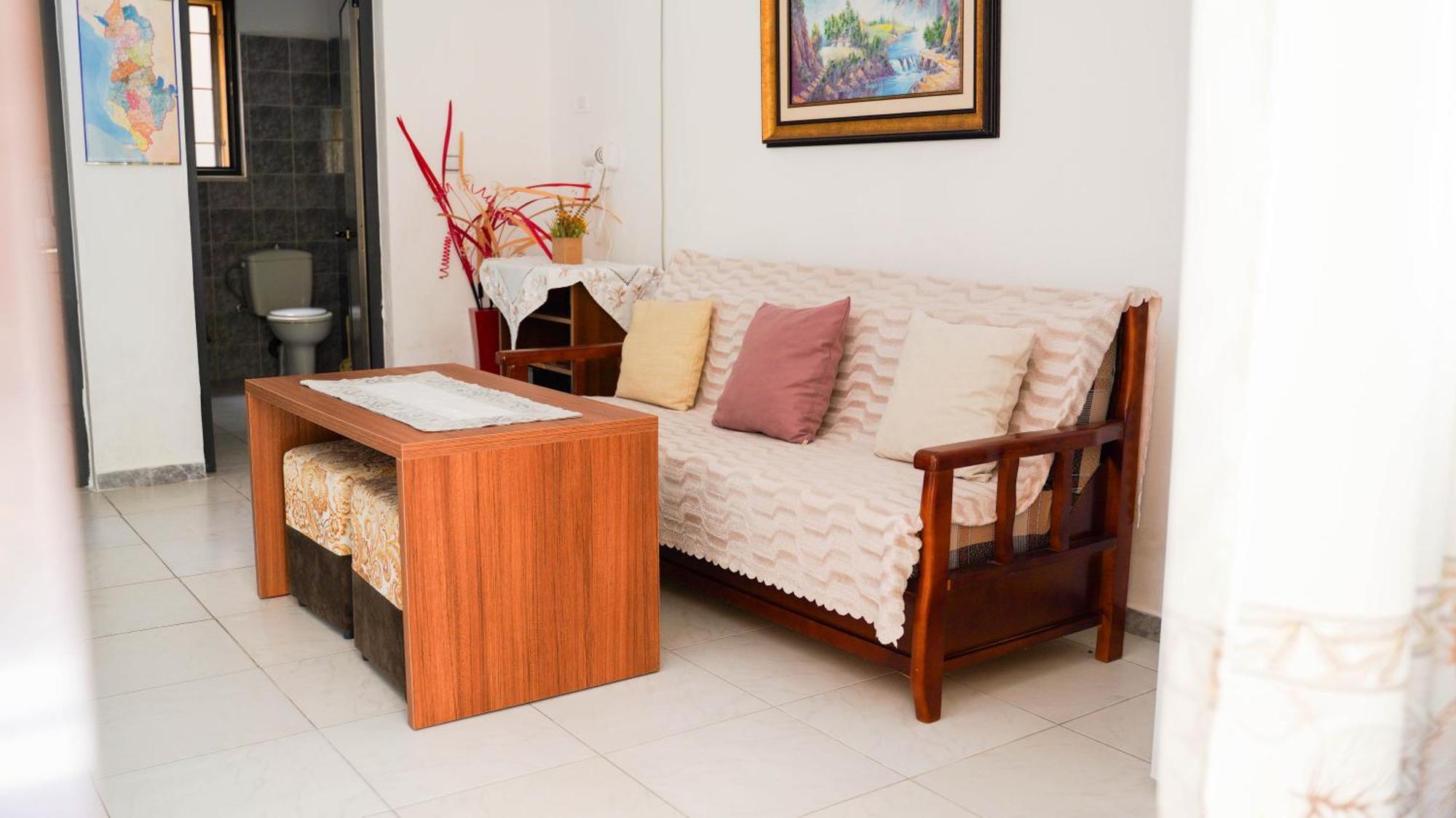 Vila Aliaj Luxury Apartment With 2 Rooms With Private Wonderful Terrace دراس المظهر الخارجي الصورة