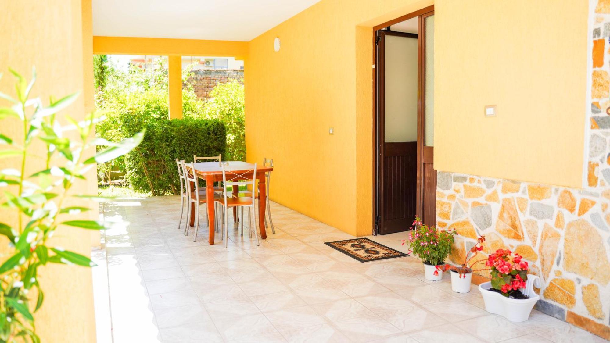 Vila Aliaj Luxury Apartment With 2 Rooms With Private Wonderful Terrace دراس المظهر الخارجي الصورة