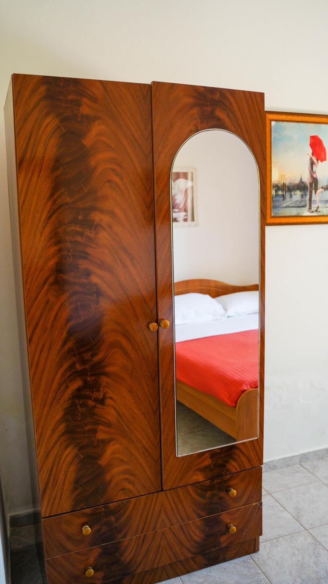 Vila Aliaj Luxury Apartment With 2 Rooms With Private Wonderful Terrace دراس المظهر الخارجي الصورة