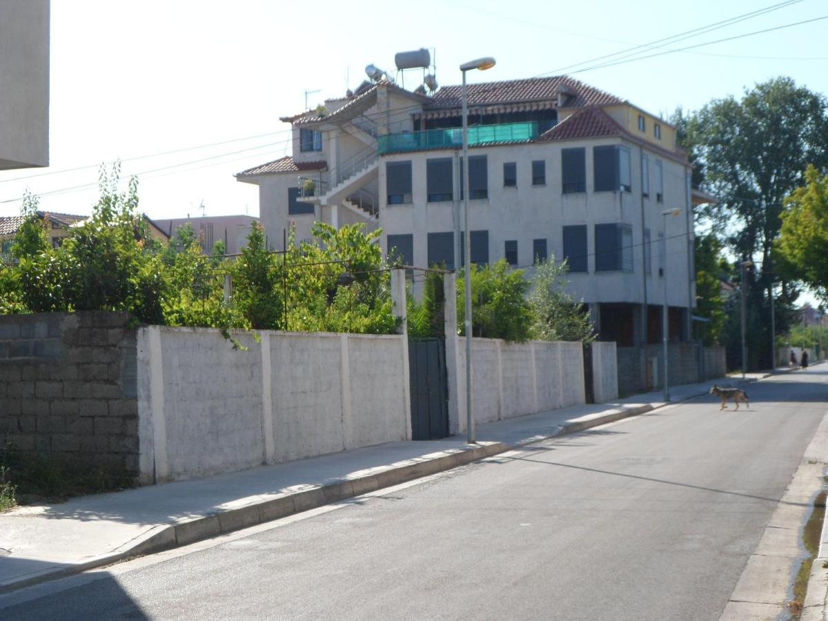 Vila Aliaj Luxury Apartment With 2 Rooms With Private Wonderful Terrace دراس المظهر الخارجي الصورة